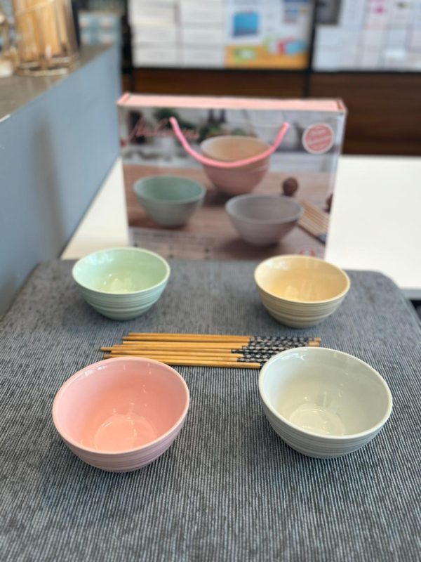 4-piece ceramic bowl & chopstick set - Image 4
