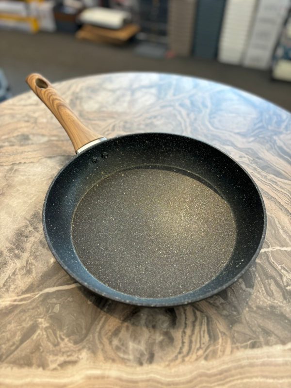 Non Stick Frying Pan - Image 6